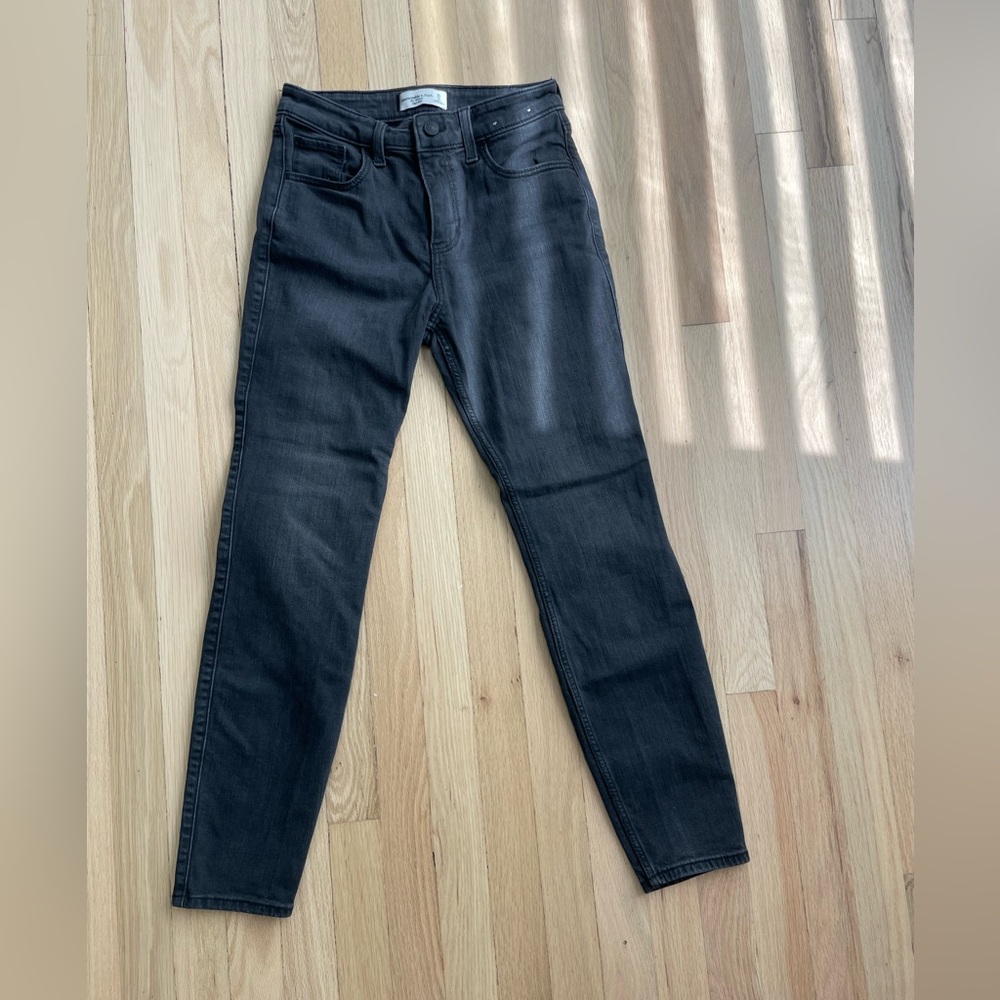 Womens Abercrombie and Fitch, black jeans, size 25